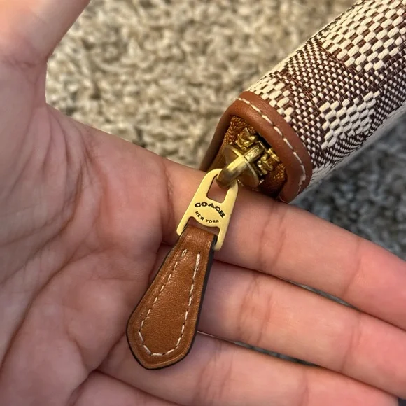 Disney Coach Mickey Mouse Wallet - Picture 3 of 6